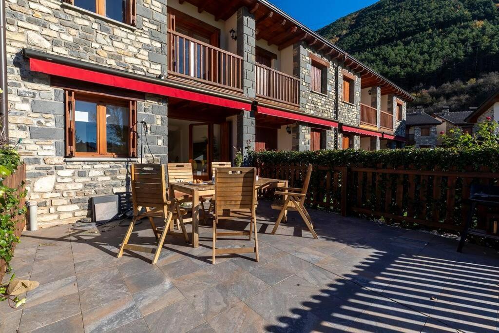 Apartament Casa Nieves Villanúa Zewnętrze zdjęcie