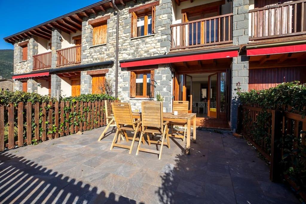 Apartament Casa Nieves Villanúa Zewnętrze zdjęcie